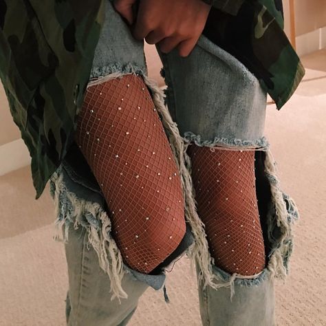 https://www.instagram.com/milanlmarino/ Fish Net Tights, Net Tights, Rhinestone Fishnets, Fishnet Tights, Ropa Diy, Fishnet Stockings, Womens Tights, Mode Inspo, Mode Inspiration