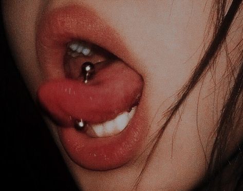 Tongue Piercing Drawing, Tounge Pericings Aesthetic, Drawing Tongue, Tongue Piercing Aesthetic, Cute Tongue Piercing, Cheek Piercing, Piercing Bouche, Cheek Piercings, Tongue Piercing Jewelry