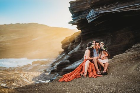 Family Pictures In Hawaii, Hawaii Family Photos, Hawaii Family Photoshoot, Pictures In Hawaii, Hawaii Beach Photos, Outdoor Newborn Photography, Hawaii Photos, Oahu Photographers, Hawaii Photography