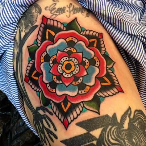 @boldwillhold.tattoo ...#samuelebriganti #traditionaltattoo #tradworkers #boldwillholdfirenze #sunskintattoomachines | Artist: @samuelebriganti Traditional Mandala Tattoo, Traditional Flower Tattoo, Tattoo Elbow, Mandala Flower Tattoos, Traditional Tattoo Flowers, Traditional Sleeve, Traditional Flower, Traditional Tattoo Sleeve, Skeleton Hand Tattoo