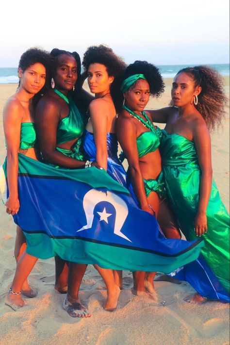 Torres Strait Islander, We Are The World, Island Girl, Folk Costume, People Of The World, First Nations, Pool Float, Beauty