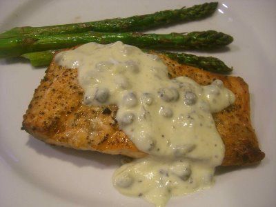 SALMON WITH CREAMY LEMON CAPER SAUCE Salmon Dinners, Creamy Lemon Sauce, Recipes Sauces, Lemon Caper Sauce, Caper Sauce, Sauce For Salmon, Lemon Salmon, Cooking Book, Elegant Food