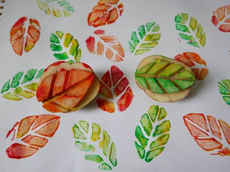 Potato print ideas – Childsplayabc ~ Nature is our playground Pumpkin Painting Ideas For Kids, Potato Printing, Invitations To Play, Painting Ideas For Kids, Potato Stamp, Potato Print, Vegetable Painting, Hedgehog Print, Pumpkin Painting Ideas