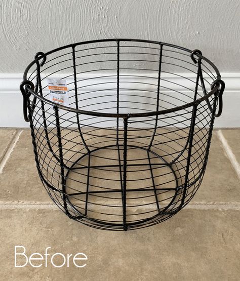 11 Amazing Thrifty Makeovers! Farmhouse Wire Baskets Decorating Ideas, Upcycle Baskets Ideas, Painted Baskets Ideas, Decorating With Wire Baskets, Diy Cheap Decor, Thrift Store Decorating Ideas, Thrift Store Makeover Ideas, Serpentine Dresser, Farmhouse Thrift Store Makeovers