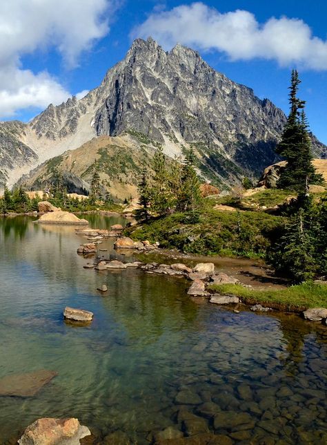 Lake Ingalls near Cle Elum, Washington Cle Elum Washington, Vintage Adventure, Mountains Colorado, Washington Hikes, Landscape Vintage, Mountains Hiking, Mountains Travel, California Landscape, Mountain Tattoo