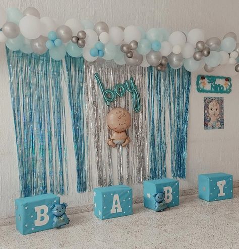 Cajas decoradas, globos y lluvia. Baby Shower Simple Decorations, Baby Boy Balloons, Babby Shower, Indian Baby Showers, Baby Boy Decorations, Idee Babyshower, Its A Boy Balloons, Baby Shower Deco, Twinkle Twinkle Baby Shower