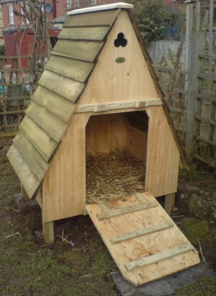 duck housing ideas | duck house | Craft Ideas Simple Duck House Plans, Easy Duck Coop Ideas, Diy Duck House Plans, Easy Duck Coop, Duck Coop Ideas Diy, Duck House Ideas, Goose Coop, Diy Duck House, Duck House Plans