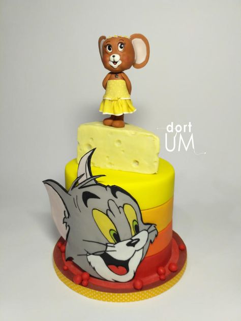 Tom (he) and Jerry (she) - Cake by sarka finsterlova Jerry And Tom, Tom And Jerry Cake, Diva Cakes, Celebration Desserts, B Day Cake, Gravity Defying Cake, Jungle Cake, White Chocolate Ganache, Cartoon Cake