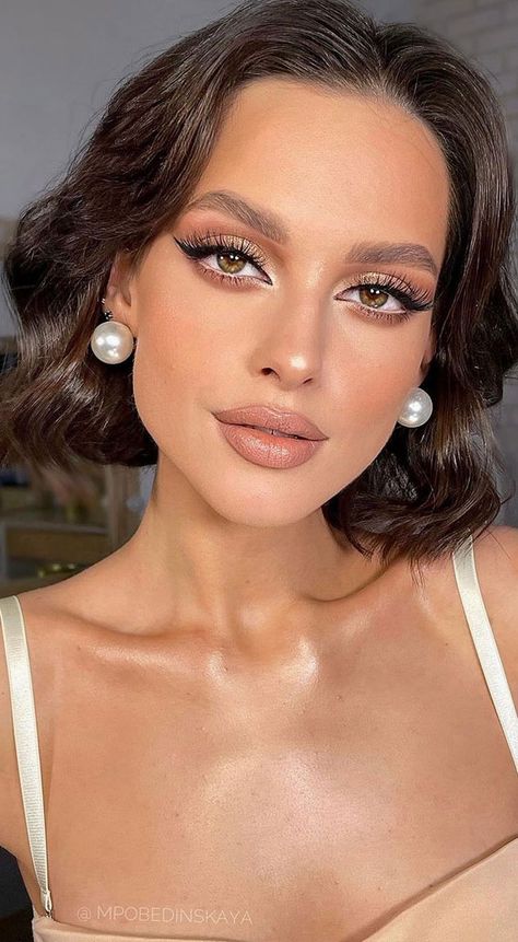 32 Radiant Makeup Looks to Make You Glow on Your Big Day : Soft & Light Look with Half Up Hair For Brides, Short Hair Makeup, Romantic Wedding Makeup, Big Eyes Makeup, Wedding Makeup Tutorial, Wedding Makeup Ideas, Wedding Makeup For Brown Eyes, Wedding Day Makeup, Soft Glam Makeup