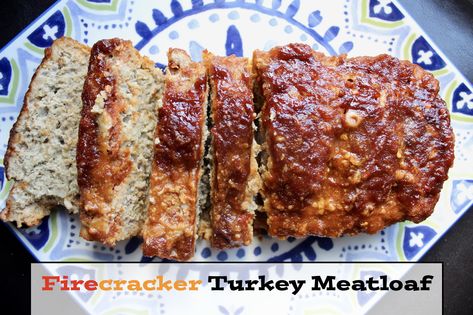 This firecracker turkey meatloaf is for all you who like some spice in your life! Turkey meatloaf is coated with a sweet and spicy firecracker sauce. It has the perfect kick in every bite!  #meatloafrecipes #turkeyrecipes #turkeymeatloaf #spicyrecipes #spicyfoods #easydinnerrecipes #easymeatloaf #spicymeatloaf #bestmeatloaf Firecracker Turkey, Spicy Turkey Meatloaf, Spicy Meatloaf, Firecracker Sauce, Almond Crusted Chicken, Chicken Meatloaf, Work Recipes, Yummy Bites, Best Meatloaf