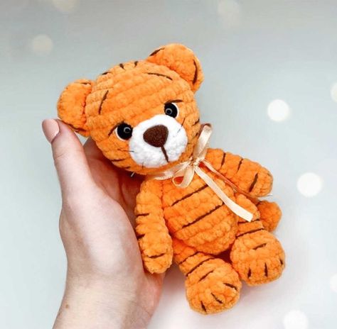 Amigurumi Tiger Free Crochet Pattern - Free Crochet Patterns Amigurumi Tiger, Amigurumi Today, Easy Crochet Animals, Amigurumi Doll Pattern, Crochet Cat Pattern, Plushie Patterns, Crochet Animals Free Patterns, Animal Patterns, Crochet Cat