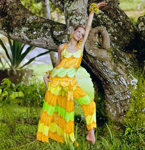 A New Book Documents How Designer Ken Scott Championed Freedom with Florals and Flying Colors | Vogue Henry Clarke, Ken Scott, Christian Dior Shoes, Sweet Charity, Lauren Hutton, Vogue Italia, Types Of Fashion Styles, Floral Print Dress, Fashion Photographer