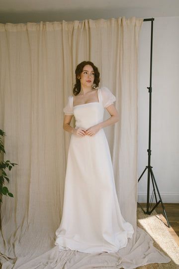 Clover Wedding Dress, Short Sleeve Wedding Gown, Wedding Dress W Sleeves, Late Summer Wedding Dress, Silk Dress Sleeves, Circle Skirt Wedding Dress, Natural Wedding Dress, Garden Party Wedding Dress, Whimsical Wedding Dresses