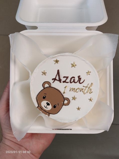 Mini Bear Cake, Bento Cake Bear, Baby Boy Themes, Mini Tortillas, Funny Birthday Cakes, Cake Printing, Baby Boy Cakes, Mini Cakes Birthday, Chocolate Cake Decoration