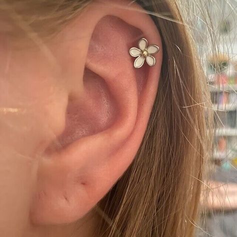 Enamel Daisy Tragus Helix Cartilage Earring * Flat Back Labret * Flower Ear Stud Helix Piercing Stud, Daisy Top, Helix Piercings, Labret Studs, Flower Ear, Cartilage Earring, Helix Earrings, Helix Piercing, Ear Stud