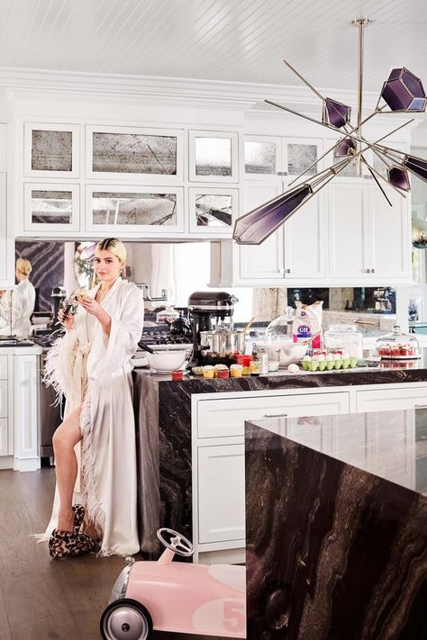 House tour: inside Kylie Jenner's colourful art-filled Los Angeles home - Vogue Australia Kylie Jenner House, Gabriel Scott, Lucite Furniture, Martyn Lawrence Bullard, Chandelier Large, Jenner House, Blown Glass Chandelier, Alabaster White, Elegant Chandeliers