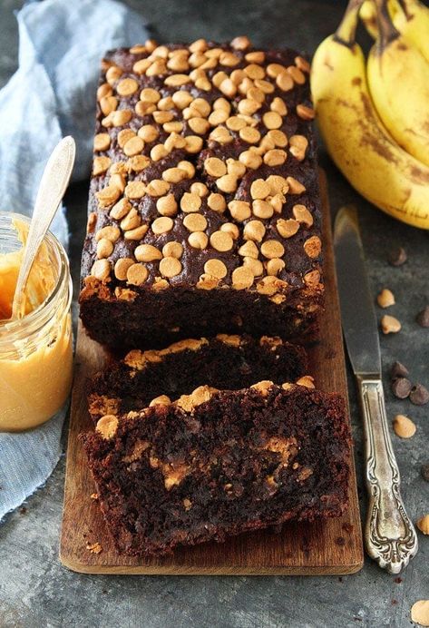 Chocolate Peanut Butter Banana Bread Quick And Easy Banana Bread Recipe, Peanut Butter Banana Recipes, Chocolate Peanut Butter Banana Bread, Ripe Banana Recipe, Butter Banana Bread, Peanut Butter Dessert Recipes, Peanut Butter Banana Bread, Peanut Butter Bread, Easy Banana Bread Recipe