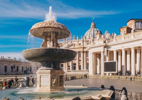 Why Did the Ottoman Empire Fall? - WorldAtlas St Peters Square, Rome Museums, Vatican Museum, Saint Peter Square, Travel Quiz, Rome Tours, St Peters Basilica, St Peters, Family Tour