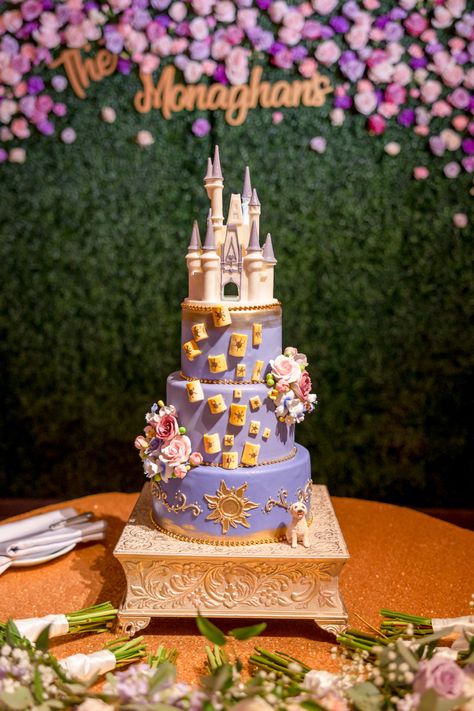 Rapunzel 15 Theme Cake, Tangled Sweet 16 Cake, Sweet 16 Party Ideas Tangled, Tangled Rapunzel Sweet 16, Tangled Themed Sweet 16, Tangled Sweet 16 Theme, Rapunzel Theme Quinceanera, Tangled Theme Birthday, Pastel Rapunzel