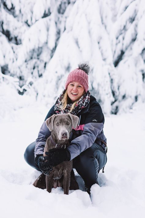 Dog Christmas Photoshoot, Photo Shoot With Dog, Women And Dog, Shoot With Dog, Winter Photo Shoot, Woman And Dog, Winter Photo, Christmas Photoshoot, Dog Christmas