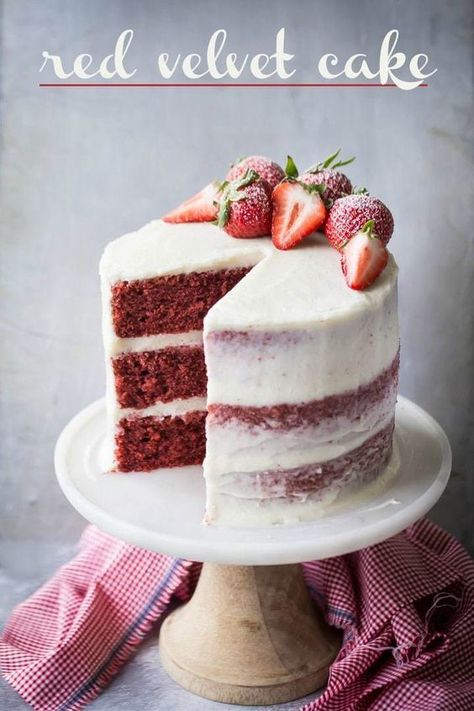 Bolo Red Velvet, Velvet Cake Recipes, Red Velvet Cake Recipe, Birthday Cake Flavors, Red Velvet Cheesecake, Wedding Cake Flavors, Unique Wedding Cakes, Cake With Cream Cheese, Cake Flavors