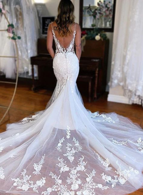 Trumpet/Mermaid V-Neck Vintage Tulle Wedding Dresses With Appliques Lace Mermaid Wedding Dress Sleeveless, Wedding Dress Necklace, Prom Dresses Sparkly, Chapel Train Wedding Dress, Sparkly Prom Dresses, White Lace Wedding Dress, Professional Dress, Wedding Dress Train, Backless Wedding