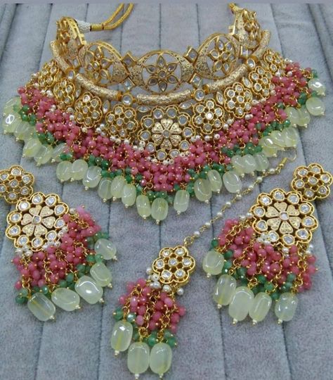 Green Jwellary Set Bridal, Luxury Green Bridal Necklace For Diwali, Green Bollywood Bridal Necklace For Party, Green Colour Bridal Jewellery Set, Green Bridal Necklace With Cutdana For Festivals, Wedding Jewellery Designs, Pearl Earrings Designs, Bridal Jewelry Sets Brides, Unique Wedding Jewelry