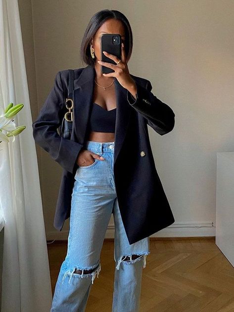 Ripped Jeans And Blazer Outfit, Jeans For Big Thighs, Coolest Outfits, Popular Jeans, Jeans Trend, High Rise Wide Leg Jeans, Jean Trends, Denim Trends, Wide Jeans