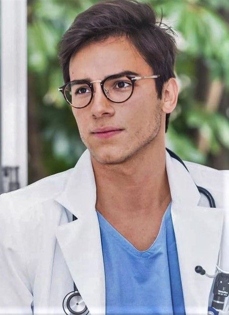 Handsome Doctor Men, Hot Doctor Male Aesthetic, Male Doctor Aesthetic Medical, Handsome Doctor, Cleft Chin, Brown Hair Boy, Hair Doctor, Male Doctor, 얼굴 드로잉