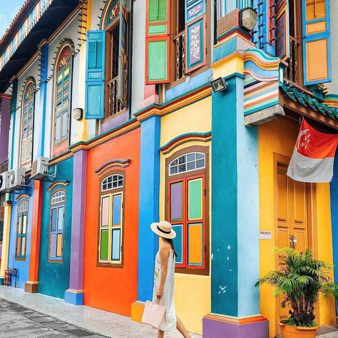 Colorful Singapore strolls via @taramilktea . . #colorful #beautifuldestination #travelawesome #travelblogger #travel #adventure #lovetravels Little India Singapore, Tara Milk Tea, Singapore River, Pedestrian Walkway, Outfit For Travel, Singapore Travel, Southeast Asian, Travel Adventure, Architecture Fashion