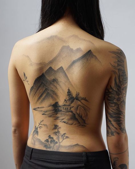 Japanese Back Tattoo, Mountain Tattoos, Floral Back Tattoos, Garden Tattoos, Back Piece Tattoo, Japan Tattoo Design, Landscape Tattoo, Flower Tattoo Sleeve, Asian Tattoos