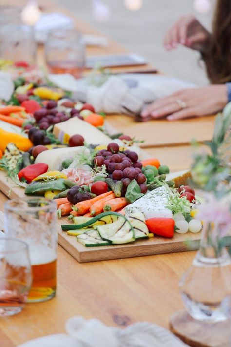 Summer Dishes For A Crowd, Summer Meals For A Crowd, Solstice Dinner Party, Summer Solstice Dinner, Spring Equinox Celebration, Best Summer Meals, Ramen Dinner Ideas, Solstice Dinner, Beach Dinner Parties