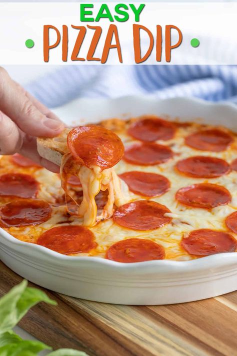 Easy Pizza Dip, Italian Appetizers Easy, Pizza Dip Recipes, Pepperoni Pizza Dip, Appetizers Easy Dips, Pizza Appetizers, Pizza Dip, Appetizers Easy Finger Food, Best Appetizer Recipes