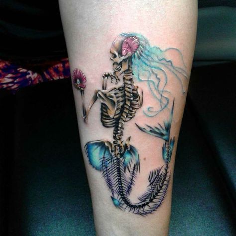 Mermaid Skeleton. Justin Tattoo, Mermaid Sleeve Tattoos, Mermaid Tattoo Designs, Pirate Tattoo, Belly Tattoos, Finger Tattoo For Women, Dinosaur Tattoos, Planet Tattoos, Wicked Tattoos