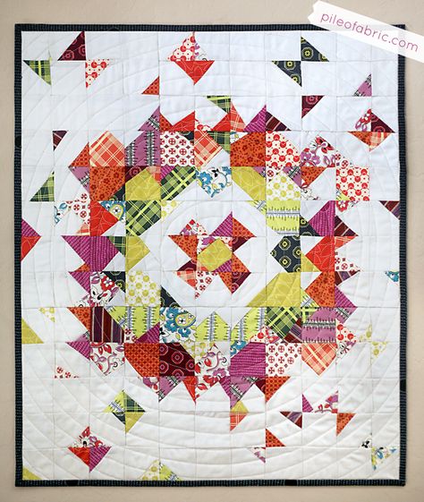 Supernova Quilt, Quilts Modern, Triangles Pattern, Super Nova, Quilt Modernen, Pretty Quilt, Triangle Quilt, Colorful Quilts, Contemporary Quilts