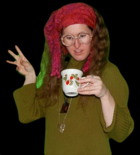 Professor Trelawney Costume, Harry Potter Character Costumes, Professor Trelawney, Harry Potter Costumes, Harry Potter Professors, Harry Potter Halloween Costumes, Last Minute Halloween Costume, Woodland Elf, Last Minute Halloween