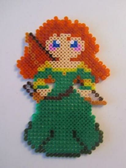 Brave Felicia Darkstalkers, Hama Beads Disney, Merida Brave, Fuse Bead Patterns, Princesa Disney, Perler Bead Art, Fuse Beads, Perler Bead Patterns, Hama Beads