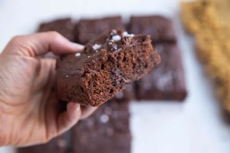 Healthy Sweet Potato Brownies - The Roasted Root Potato Brownies, Healthy Sweet Potato, Brownie Recipes Healthy, Dairy Free Brownies, Sweet Potato Brownies, Healthy Brownies, Stuffed Sweet Potato Healthy, Best Pasta Recipes, Fudgy Brownies