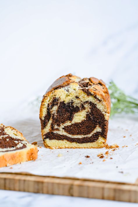 Super Moist Marble Cake - La Cuisine de Géraldine Moist Marble Cake, Marble Cake Recipe, Chocolate Buttercream Icing, French Baking, Marble Cake Recipes, Velvet Cake Recipes, Healthy Cake Recipes, Marble Cake, Healthy Cake