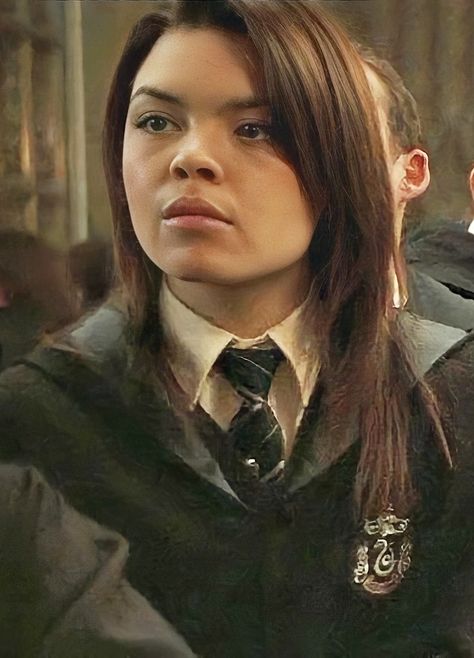 Pansy Harry Potter, Harry Potter Pansy Parkinson, Pansy Parkinson Aesthetic, Parkinson Aesthetic, Hp Shifting, Dr Characters, Scarlett Byrne, Harry Potter Oc, Harry Potter Girl