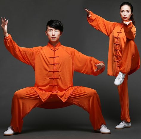 Morning Exercise, Chinese Kung Fu, Shaolin Kung Fu, China Clothes, Silk Suit, Chinese Language, Body Reference, Men In Uniform, Chinese Clothing