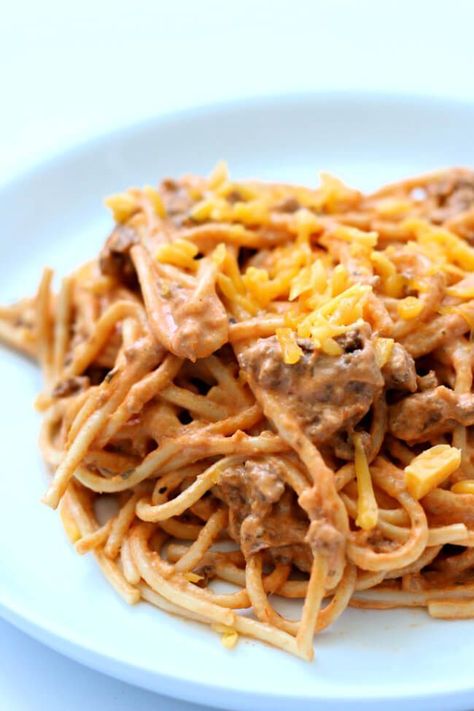 Instapot Bacon, Ground Beef Sauce, Dinner Kids, Million Dollar Spaghetti, Ip Recipes, Beef Sauce, Instant Pot Pasta Recipe, Chicken Bouillon, Postre Keto