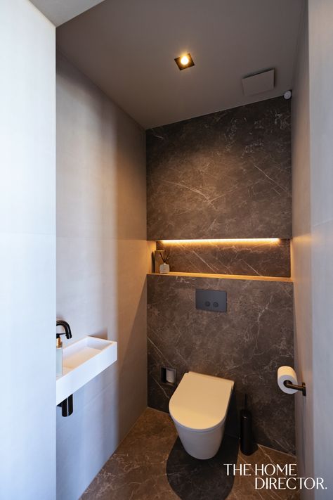 Toilet Lighting Ideas, Hotel Chique Toilet, Wc Lighting, Toilet Lighting, Luxe Toilet, Toilet Inspiration, Led Toilet, Bathroom With Toilet, Toilet Hotel