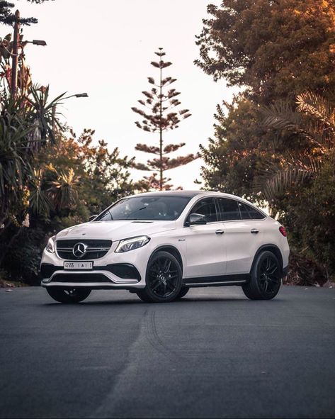 Mercedes Gle Coupe Wallpaper, Divine Frequency, Mercedes Benz Glc Coupe, White Mercedes, Mercedes Benz Gle Coupe, Amg Benz, Mercedes Benz Suv, Luxury Cars Mercedes, Ml63 Amg