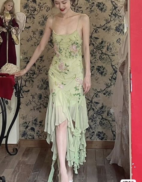 Runaway Princess Dress, Aesthetic Prom Dresses Vintage, Midsummer Prom Dress, Whimsical Fairy Dress, Muted Green Dress, Prom Dress Fairycore, Fairy Wedding Guest Dress, Fairycore Dress Prom, Y2k Fairy Dress