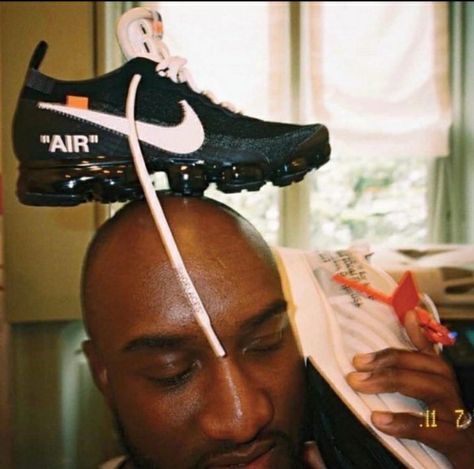 Virgil Abloh Wallpaper, Virgil Abloh Style, Nike Tn, Big Photo, Billionaire Boys Club, Streetwear Men Outfits, Discord Server, Virgil Abloh, Black Culture