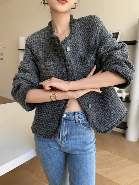 Gray Tweed Jacket Women 2023 Spring-Autumn Fringed Edge Elegant Simple Tweed Short Blazer Female Office Lady Coat Top Hot Sale - AliExpress 200000345 Dark Blue Jeans Outfit, Tweed Jacket Women, Lady Coat, Womens Tweed Jacket, Female Office, Short Blazer, Blue Jean Outfits, Tweed Shorts, Grey Tweed