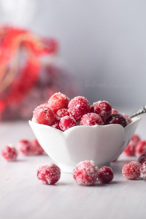 Boozy Sugared Cranberries, Boozy Cranberries, Solstice Decor, Candied Cranberries, Christmas Cocktail Party, Mug Cake Microwave, Tea Lounge, Sugared Cranberries, Christmas Foods