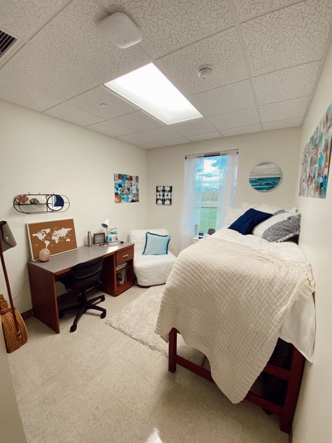 Fgcu Dorm Room, Fgcu Dorm, Cool Dorm Room Ideas, Room Ideas For Guys, Dorm Room Ideas For Guys, Unique Dorm Room, White Dorm Room, Cool Dorm, Dorm Room Tapestry