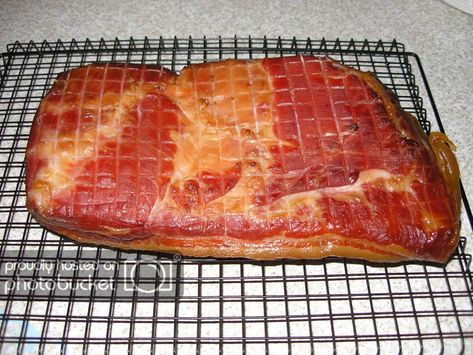 Anybody ever made Ham Jerky? Smoker Jerky Recipes, Country Ham Recipes, Jerkey Recipes, Sausage Jambalaya Recipe, Bbq Meats, Pork Jerky, Food Dehydration, Homemade Jerky, Jerky Recipe